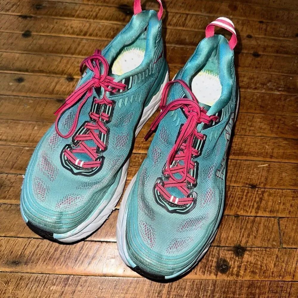 Hoka One Oneโturquoise & pink athletic running 10 sneakers